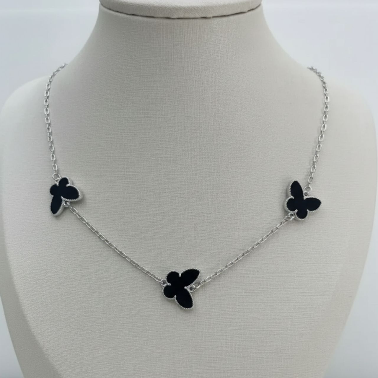 Choker Borboleta