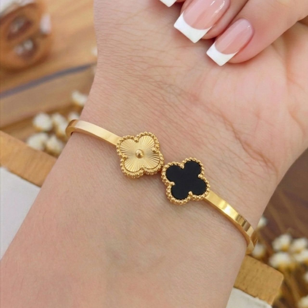 Bracelete Trevo Preto